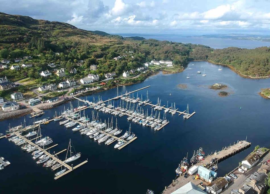 Penlea ~ 1 Bedroom Flat With Harbour View Tarbert  Bagian luar foto