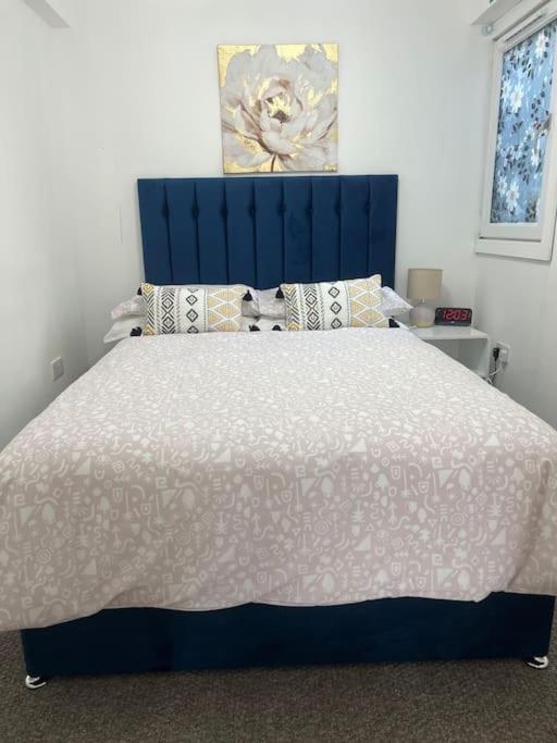 Penlea ~ 1 Bedroom Flat With Harbour View Tarbert  Bagian luar foto